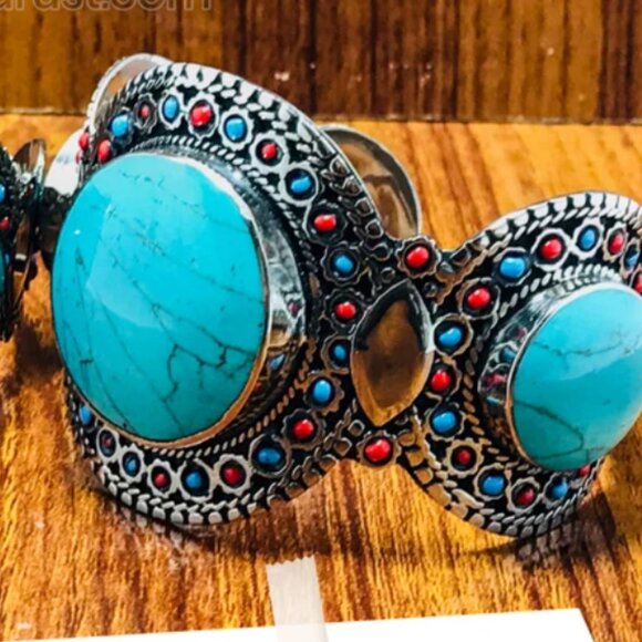 Single Handmade Kuchi Cuff Bracelet: Afghan Tribal Jewelry - Picture 2 of 7